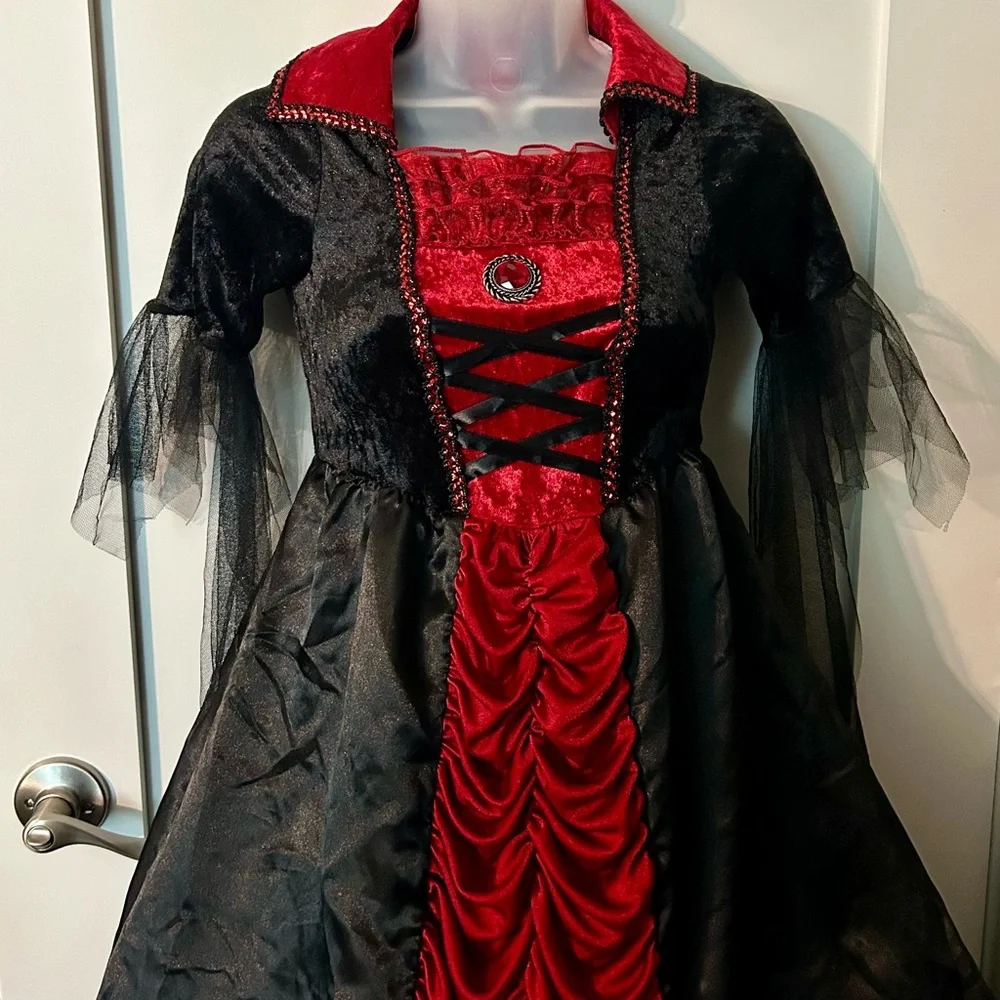 Spirit Halloween Royal Vampiress Dress Costume! Girls Size Medium! EUC! - Picture 2 of 11